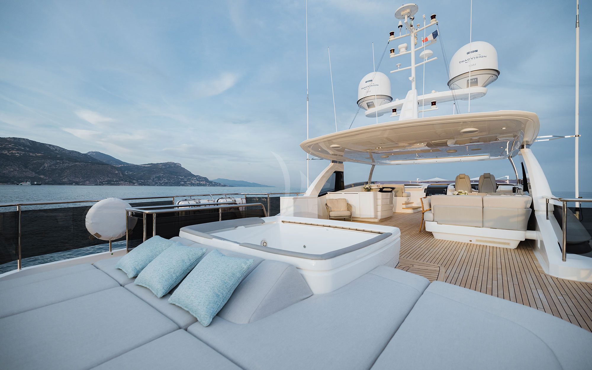 Luxury Crewed Motor Yacht RIVIERA LIVING photo 3