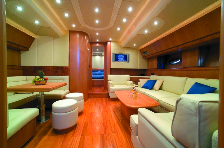 Crewed Motor Yacht Rizzardi 73 photo 8