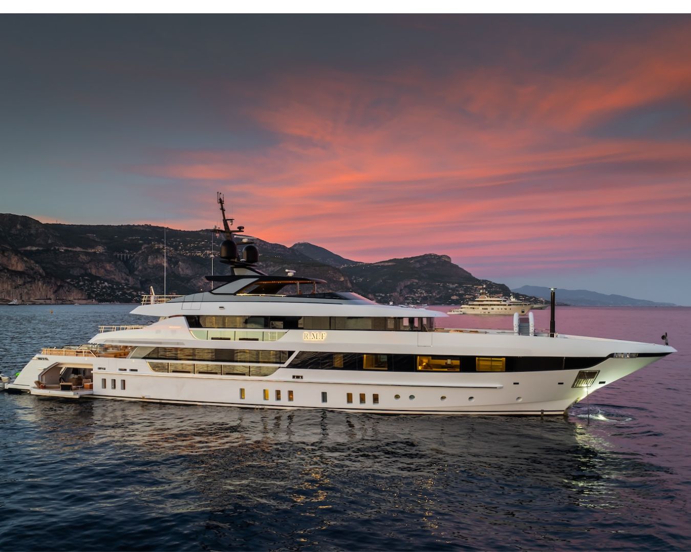 Luxury Crewed Motor Yacht RMF photo 3