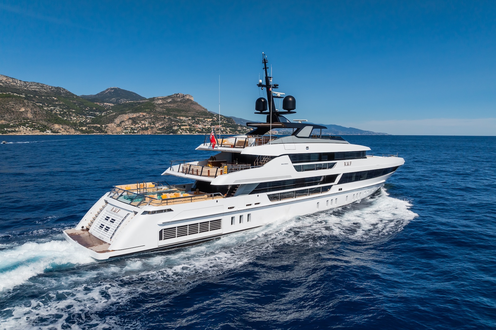Luxury Crewed Motor Yacht RMF photo 6