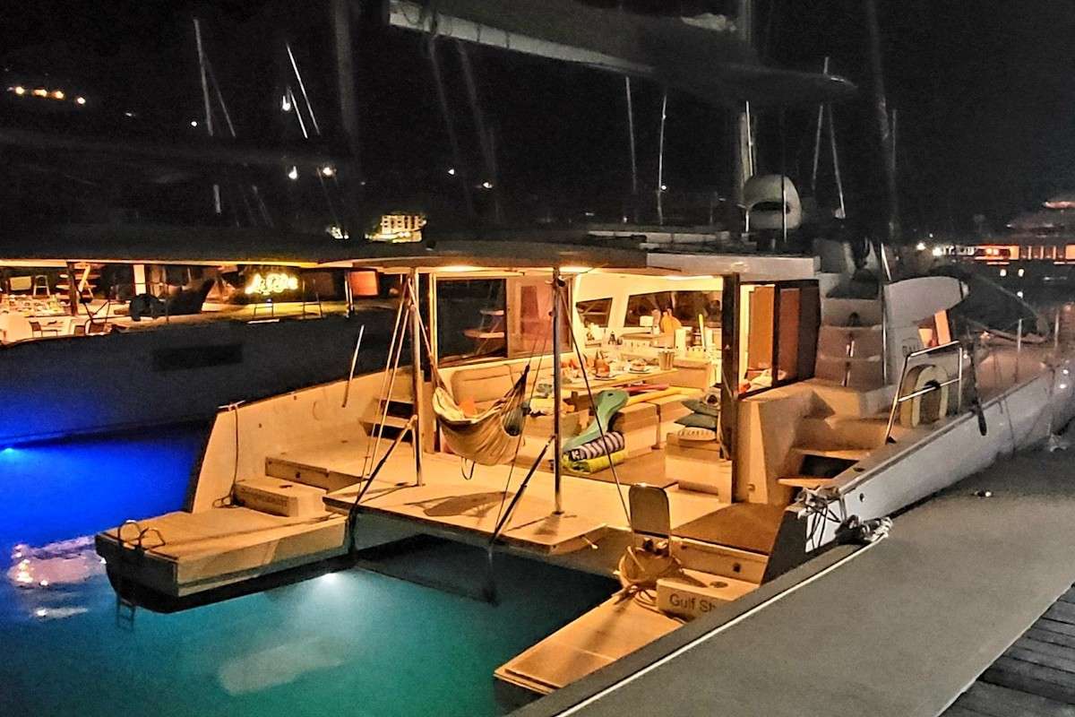 Crewed Catamaran ROMPECABEZA photo 3