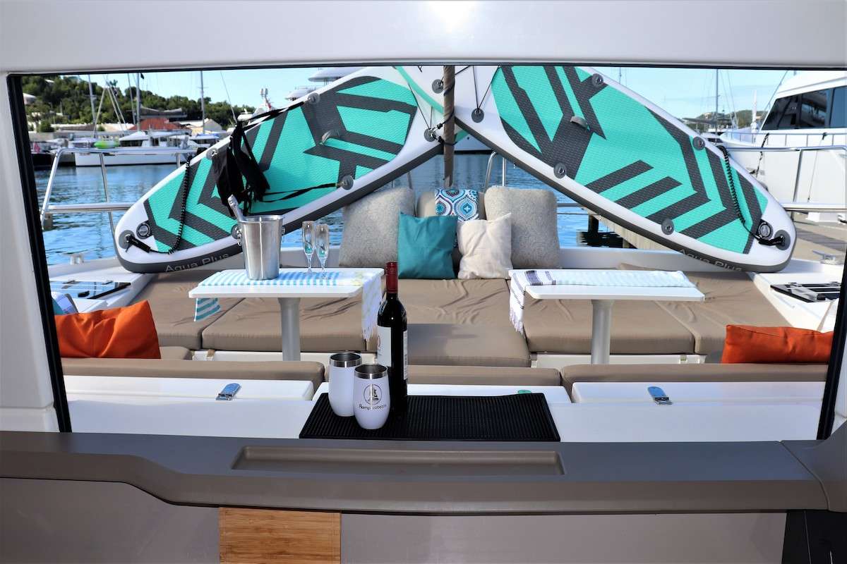 Crewed Catamaran ROMPECABEZA photo 5