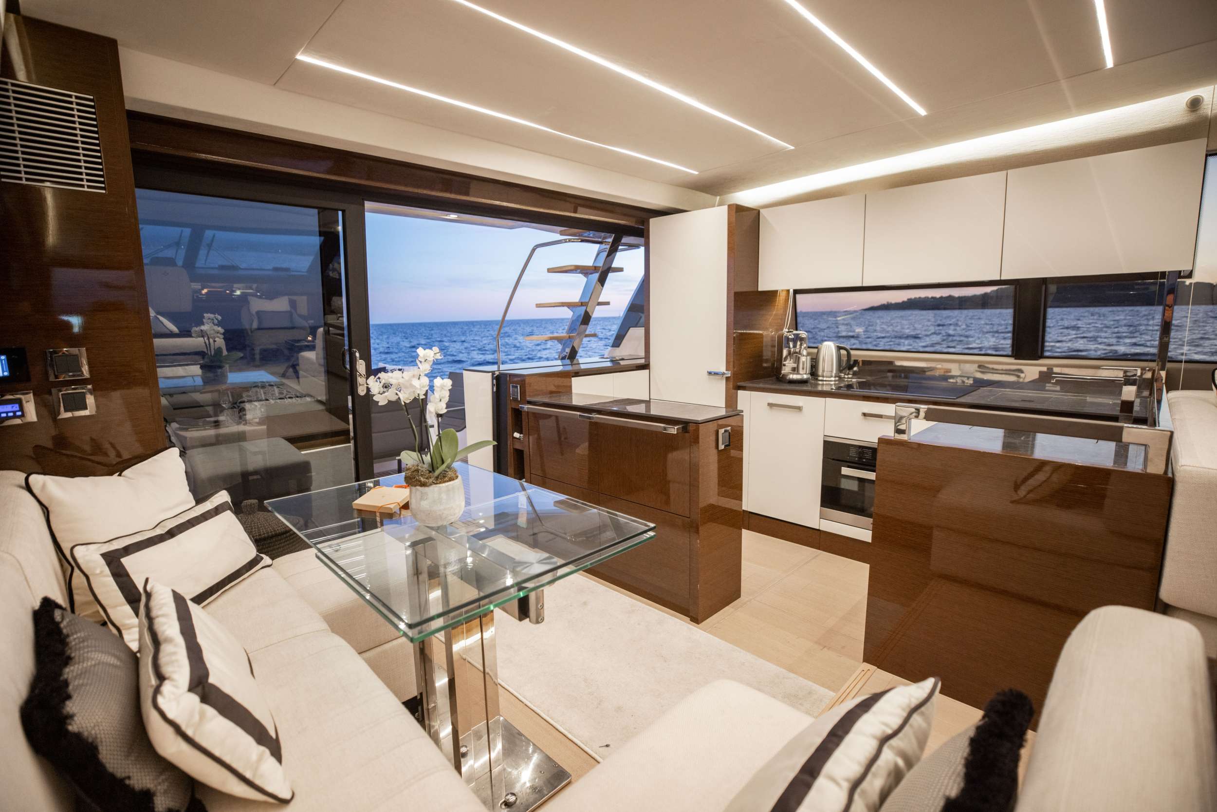 Crewed Motor Yacht ROMY ONE photo 4