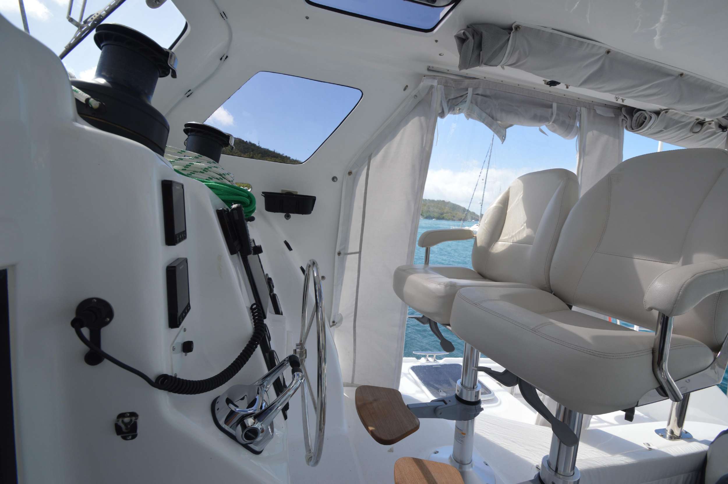 Crewed Catamaran RUMAWAY photo 7