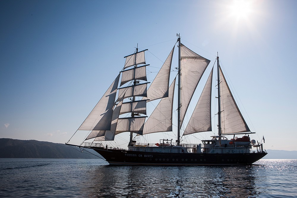 Gulet RUNNING ON WAVES photo 6