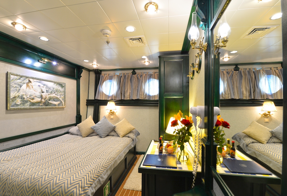 Gulet RUNNING ON WAVES photo 8