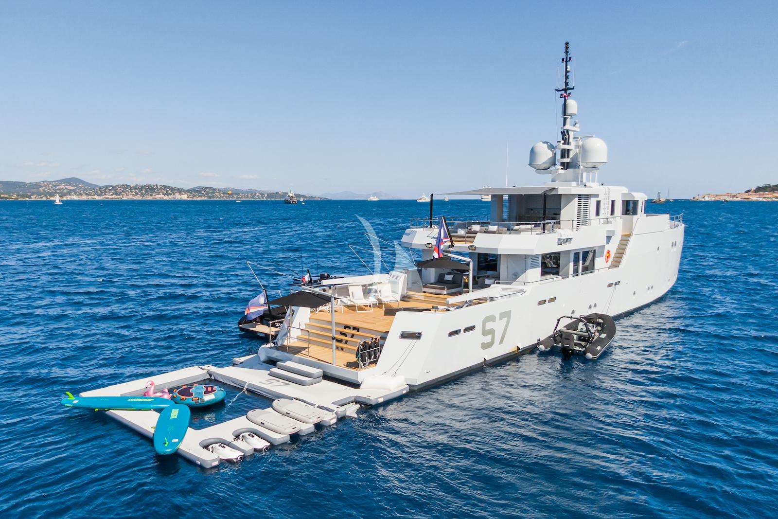 Luxury Crewed Motor Yacht S7 photo 8