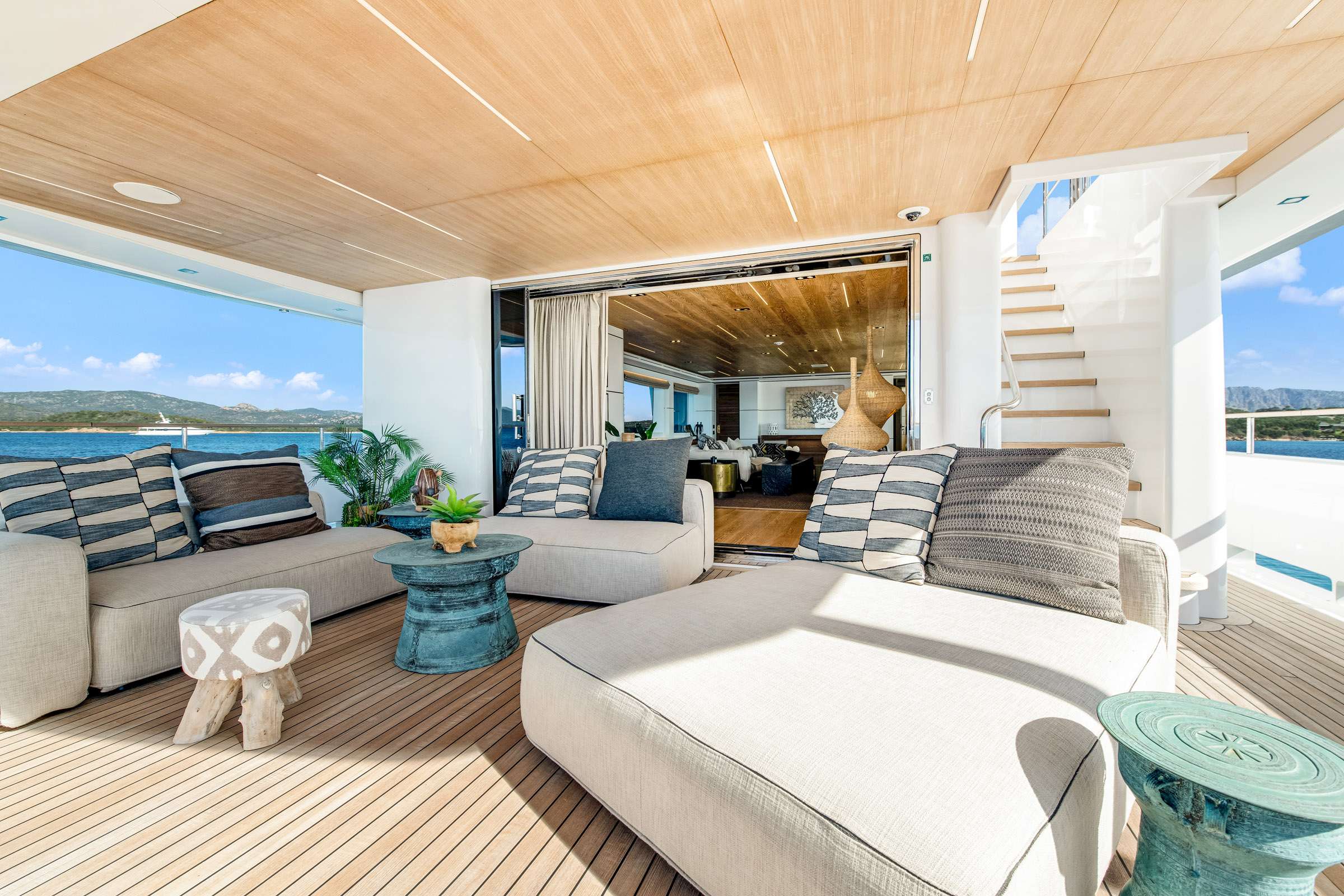 Luxury Crewed Motor Yacht SABAI photo 8