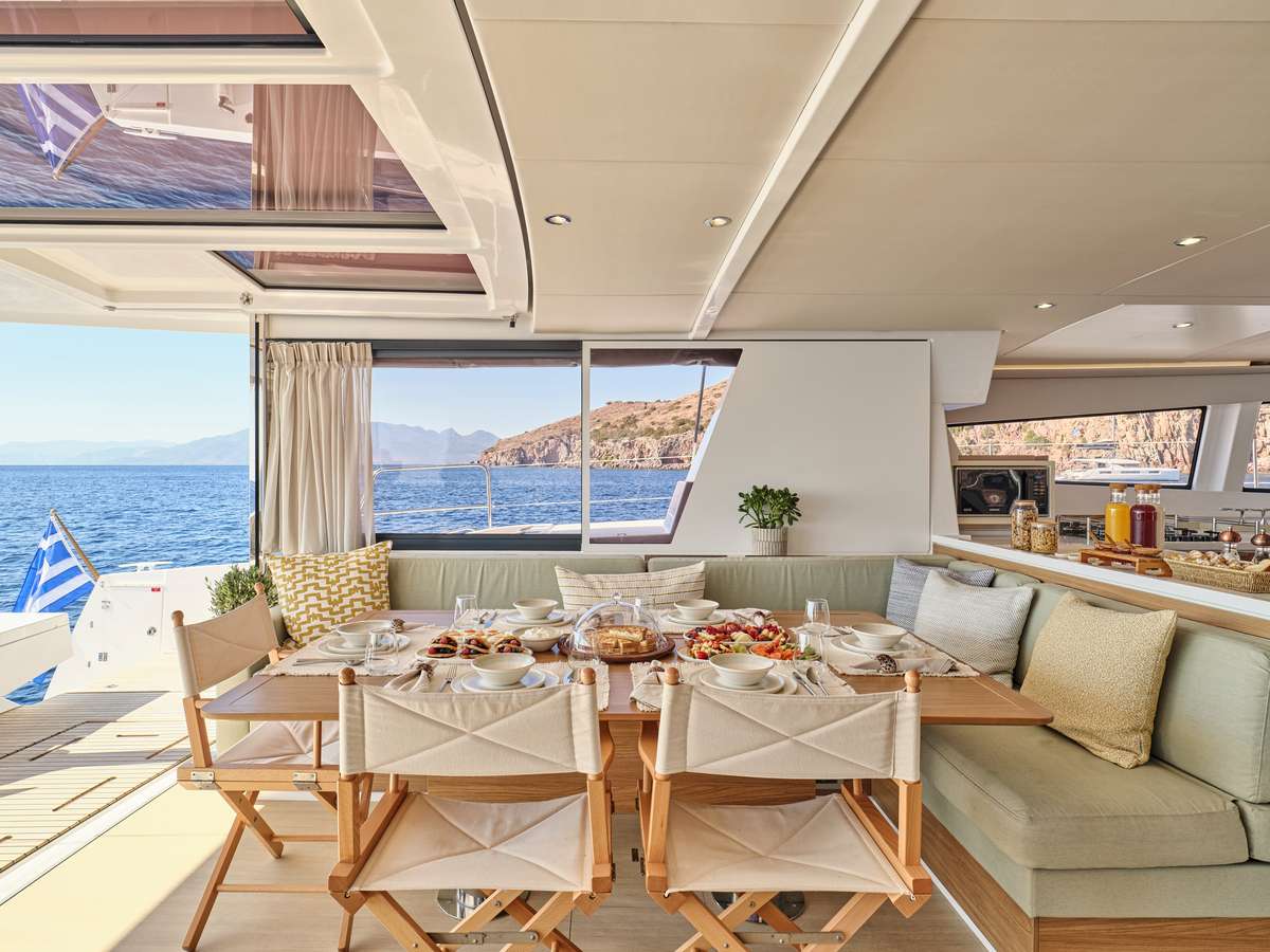 Luxury Crewed Catamaran SAHANA photo 8