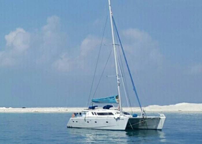 Crewed Catamaran SAILFISH photo 4