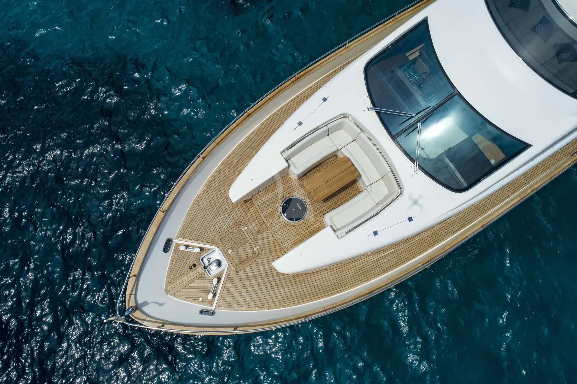 Luxury Crewed Motor Yacht SALT photo 3