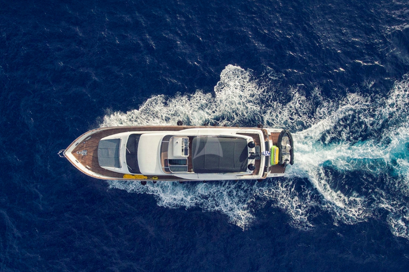 Luxury Crewed Motor Yacht SALTY photo 6