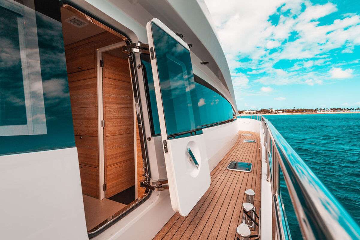 Luxury Crewed Catamaran SAMARA photo 8