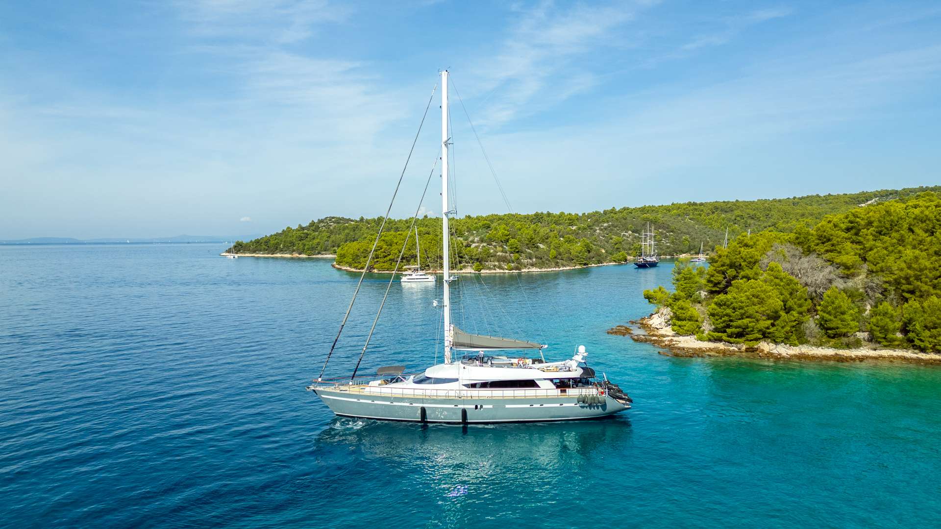 Luxury Crewed Sailing Yacht SAN LIMI photo 3