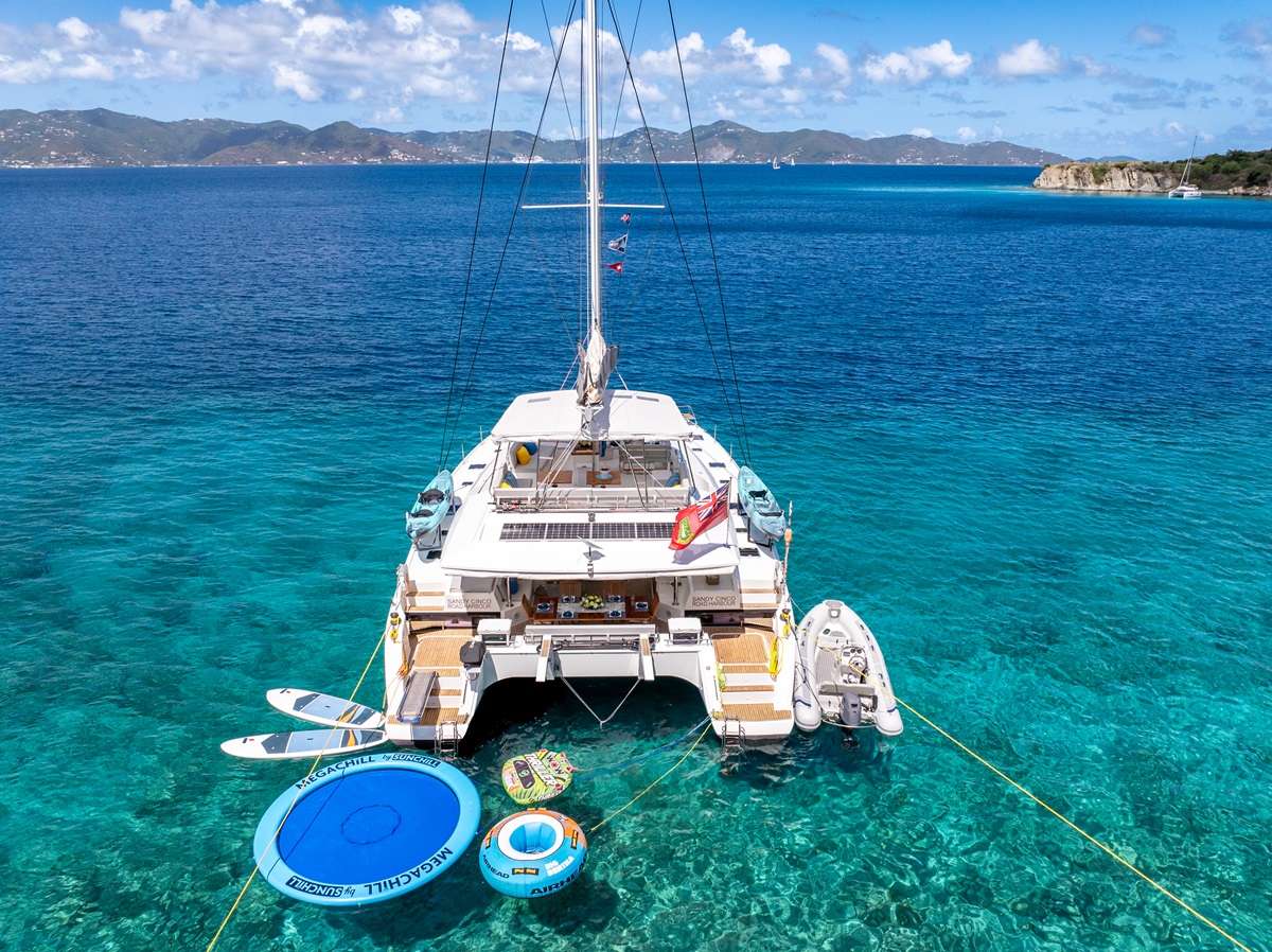 Crewed Sailing Catamaran SANDY CINCO photo 3