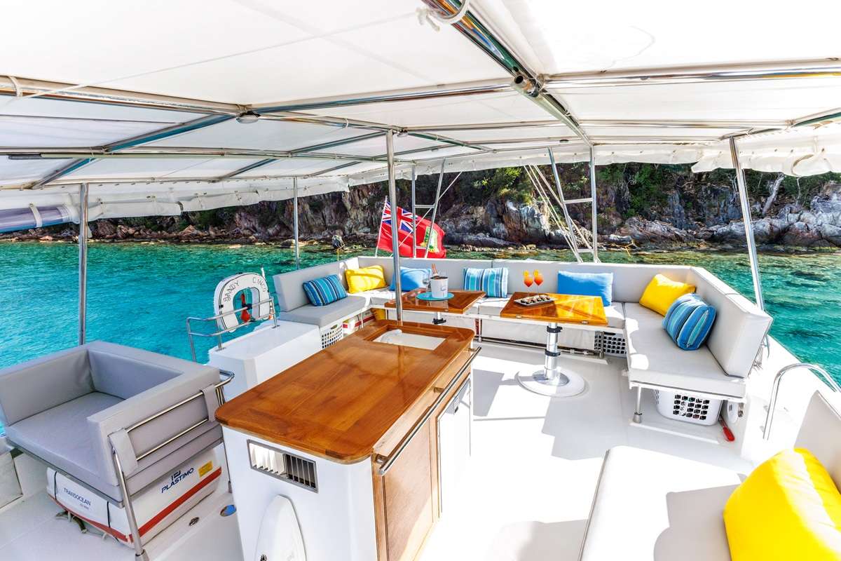 Crewed Sailing Catamaran SANDY CINCO photo 5