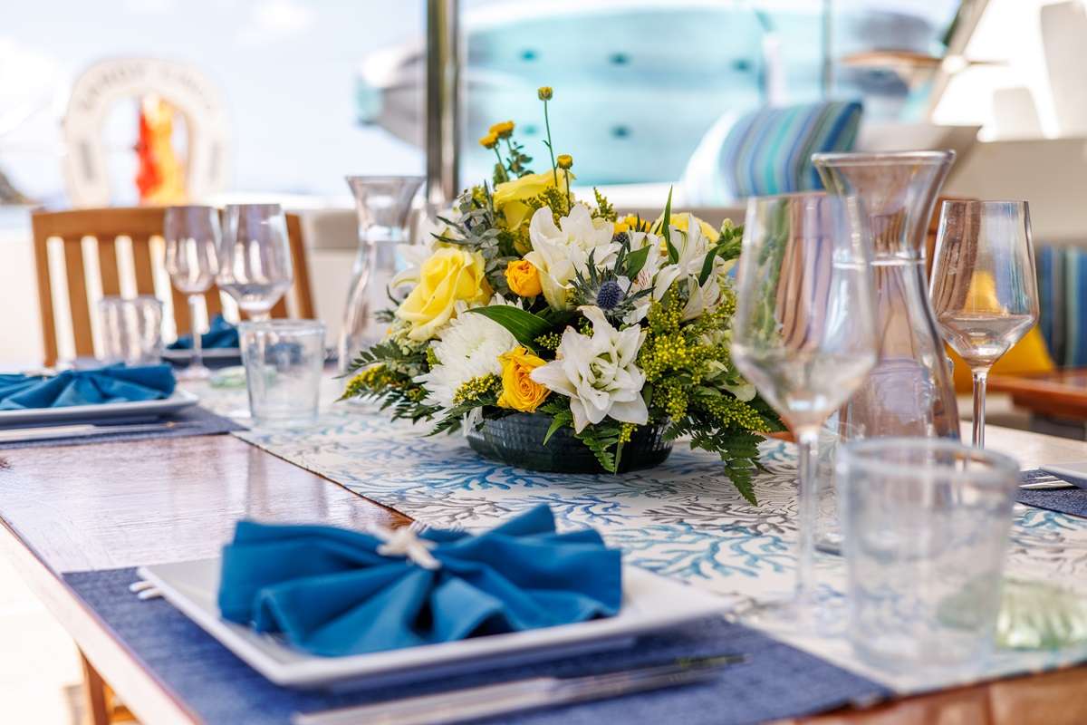 Crewed Sailing Catamaran SANDY CINCO photo 8