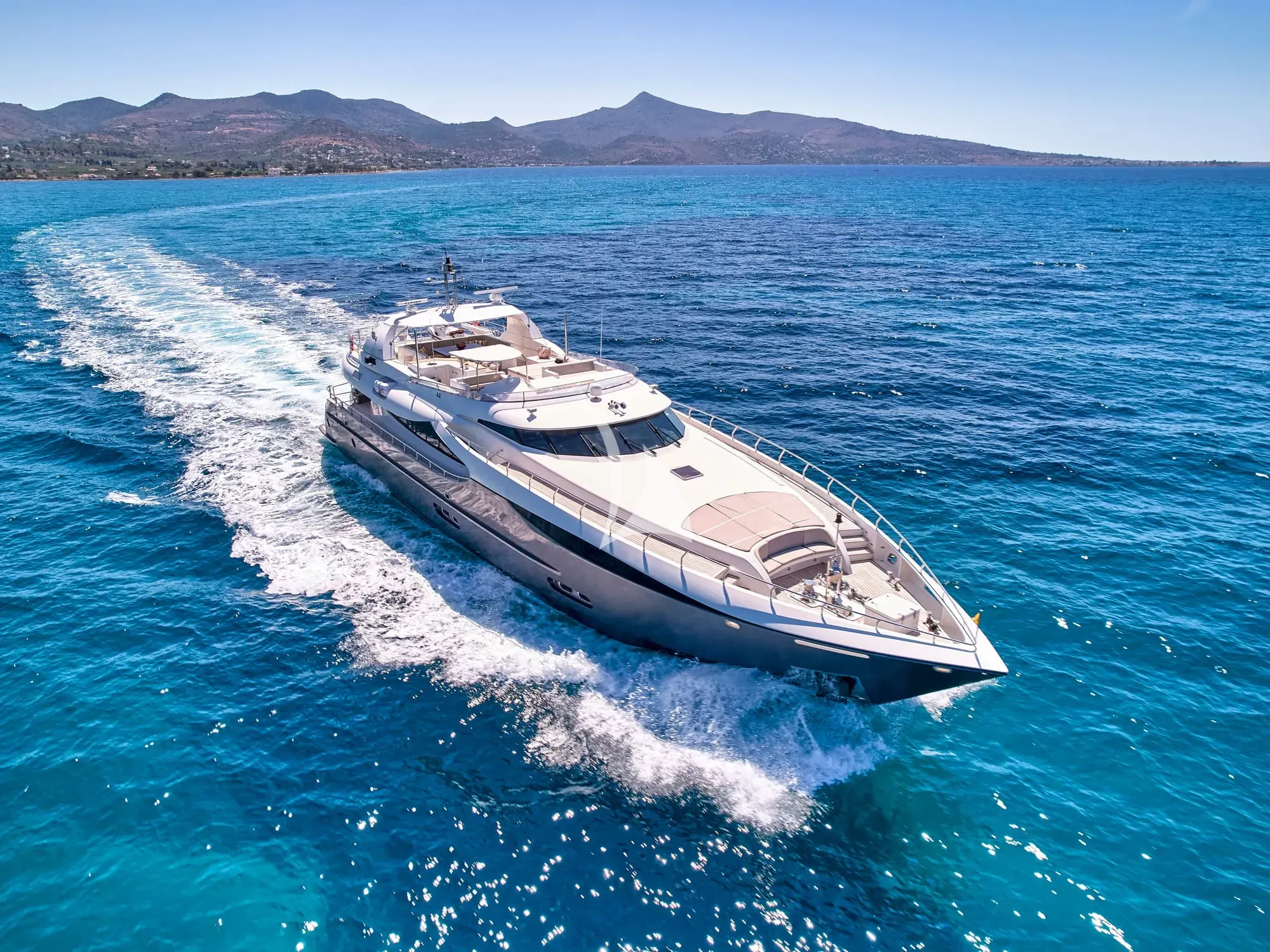 Luxury Crewed Motor Yacht SANJANA photo 4