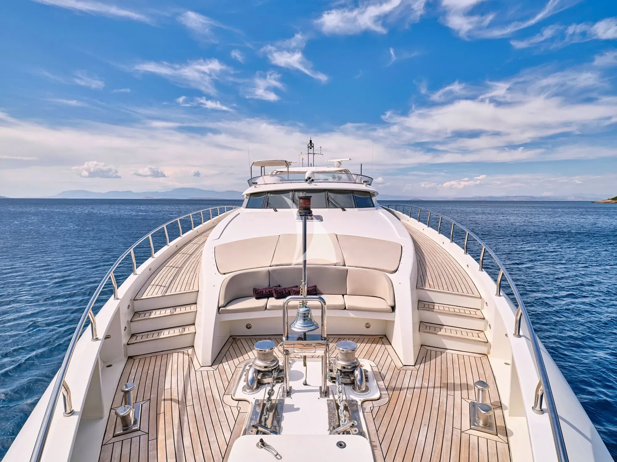 Luxury Crewed Motor Yacht SANJANA photo 8