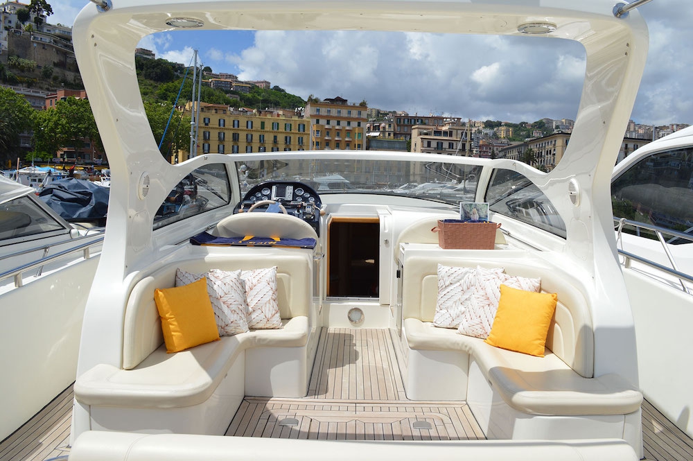 Crewed Motor Yacht Santorini 48 photo 5