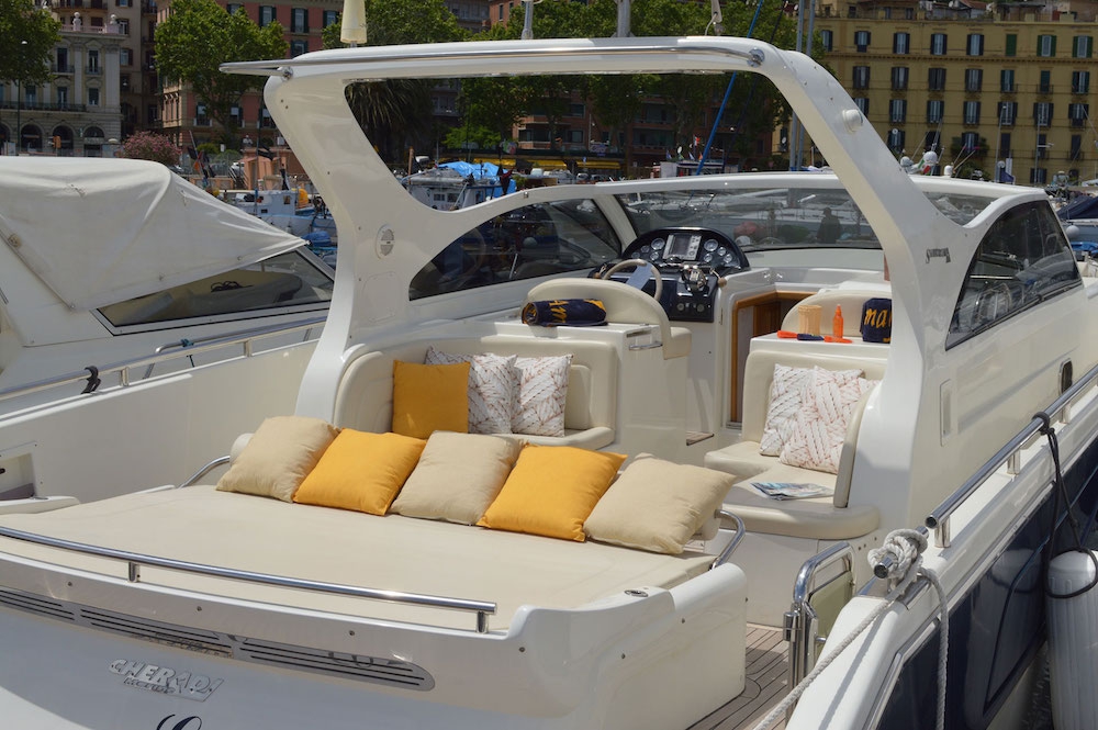 Crewed Motor Yacht Santorini 48 photo 8