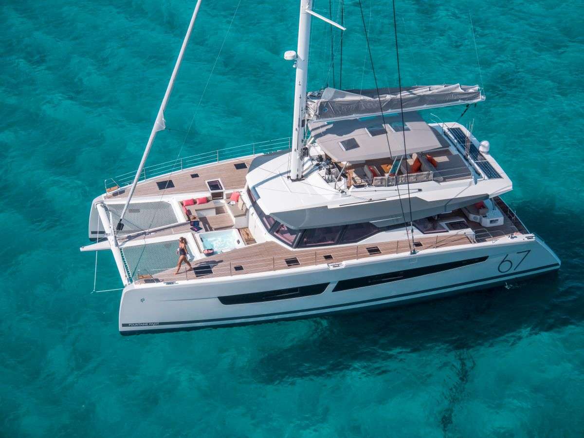 Luxury Crewed Catamaran SAPPHIRE photo 3