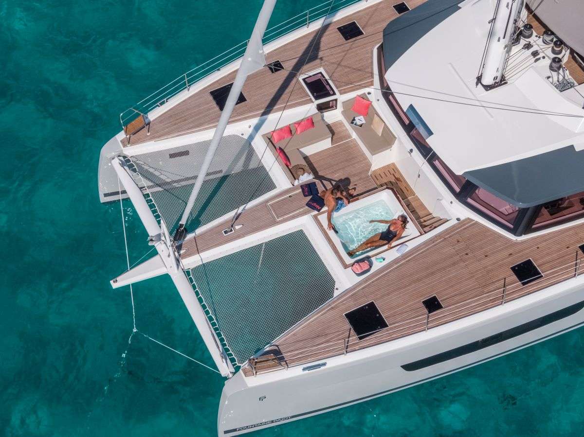 Luxury Crewed Catamaran SAPPHIRE photo 6