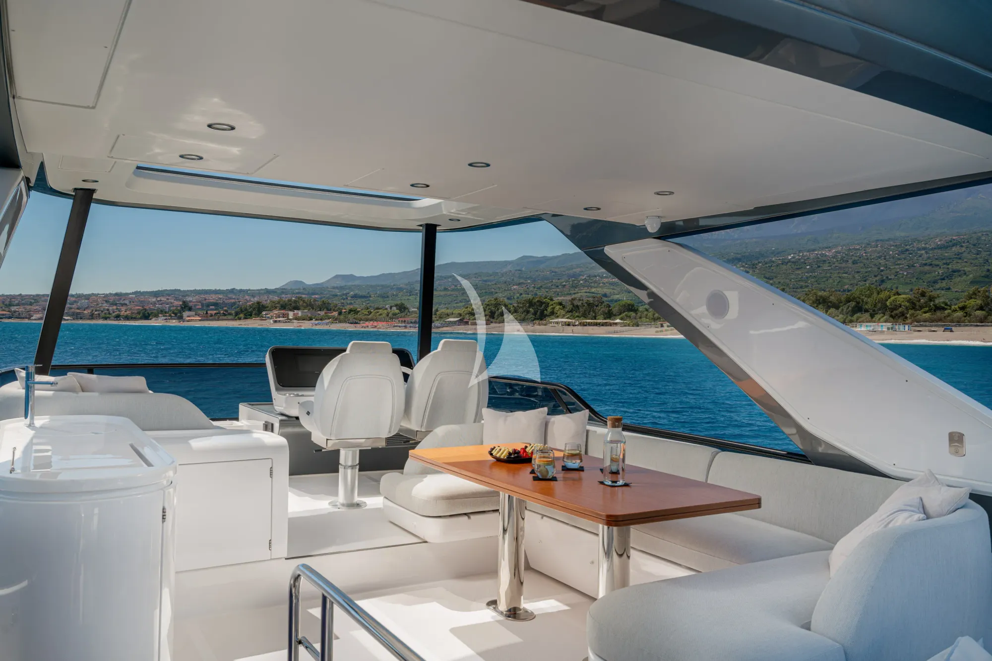 Crewed Motor Yacht SBK photo 7