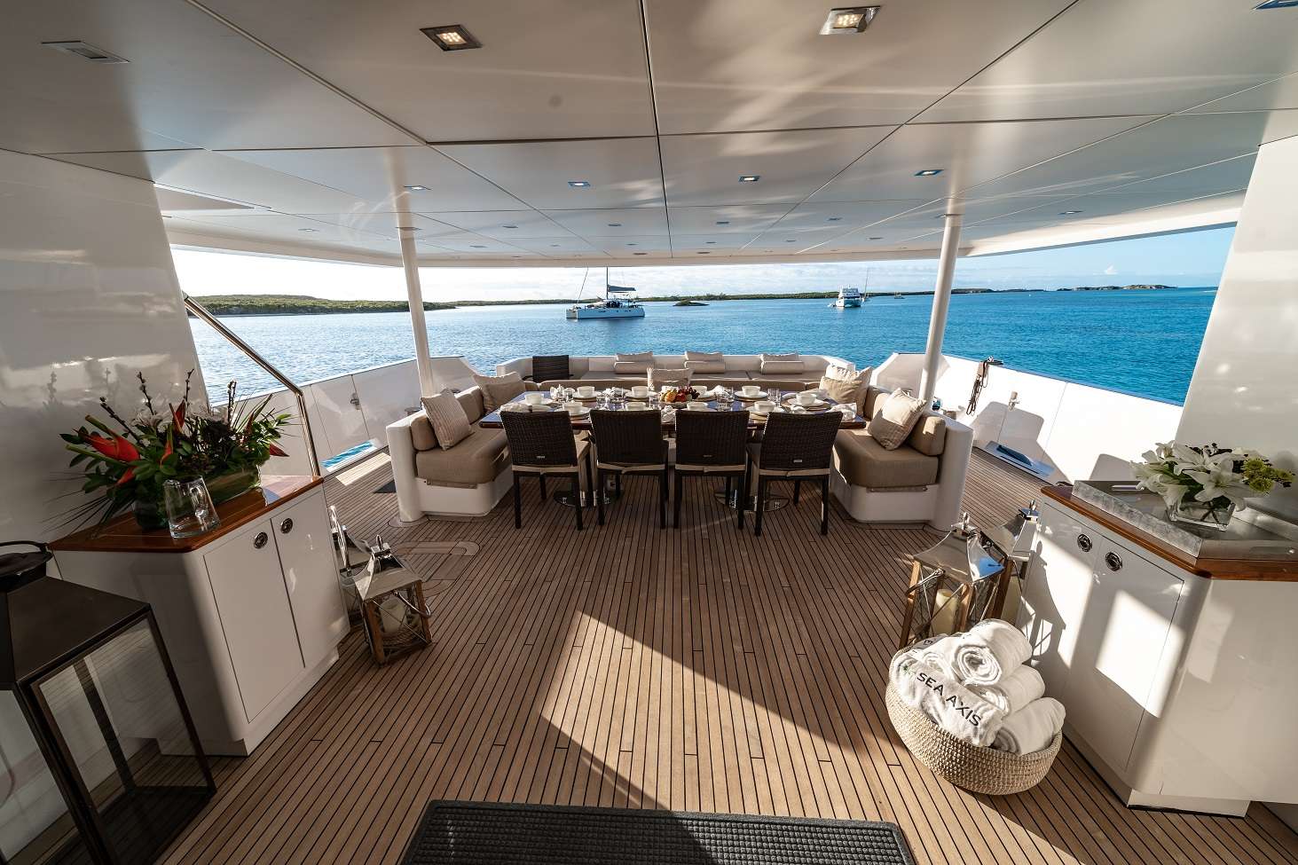 Luxury Crewed Motor Yacht SEA AXIS photo 7