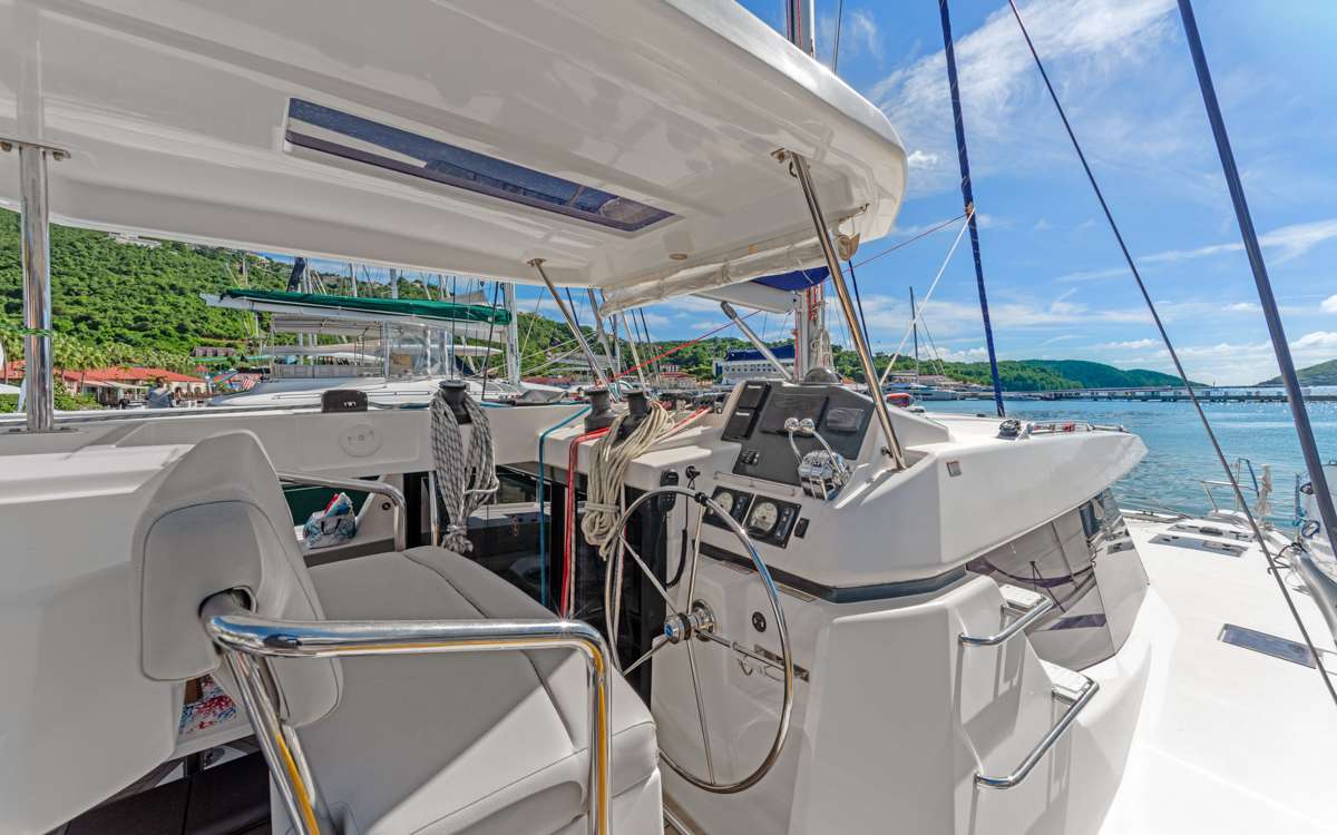 Crewed Catamaran SEA DANCER photo 8