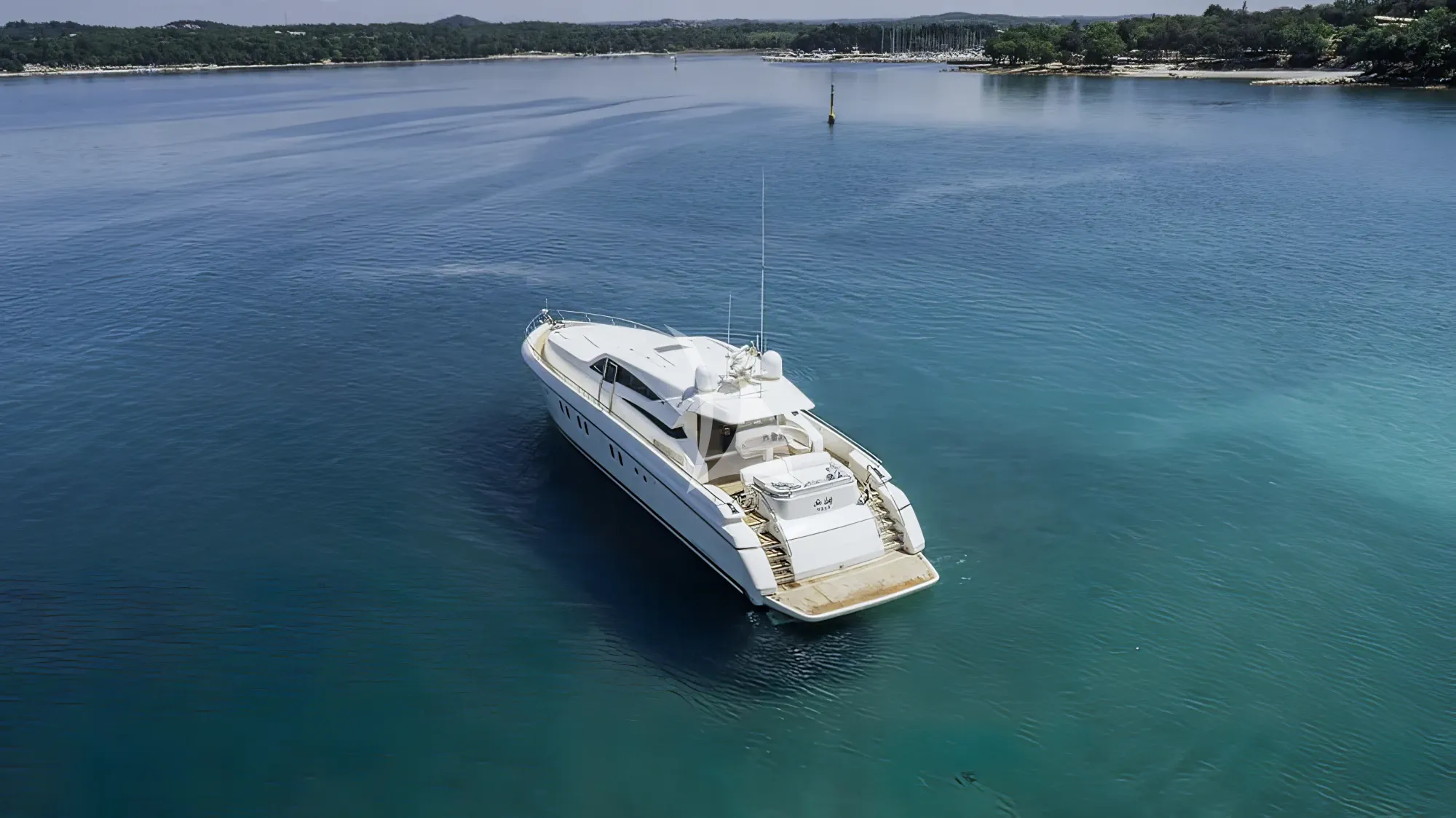 Crewed Motor Yacht SEA LADY photo 7