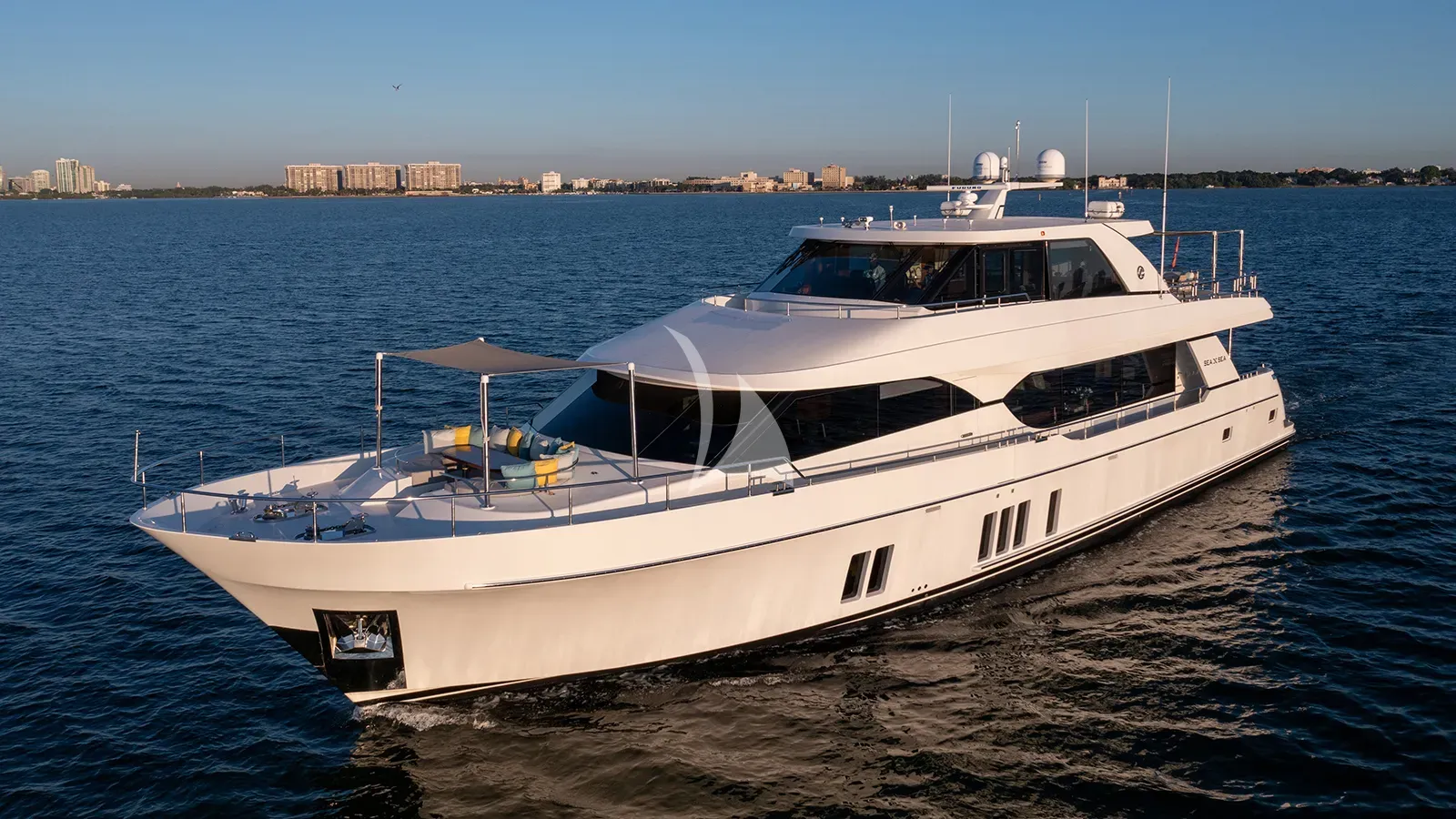 Luxury Crewed Motor Yacht SEA N SEA photo 4