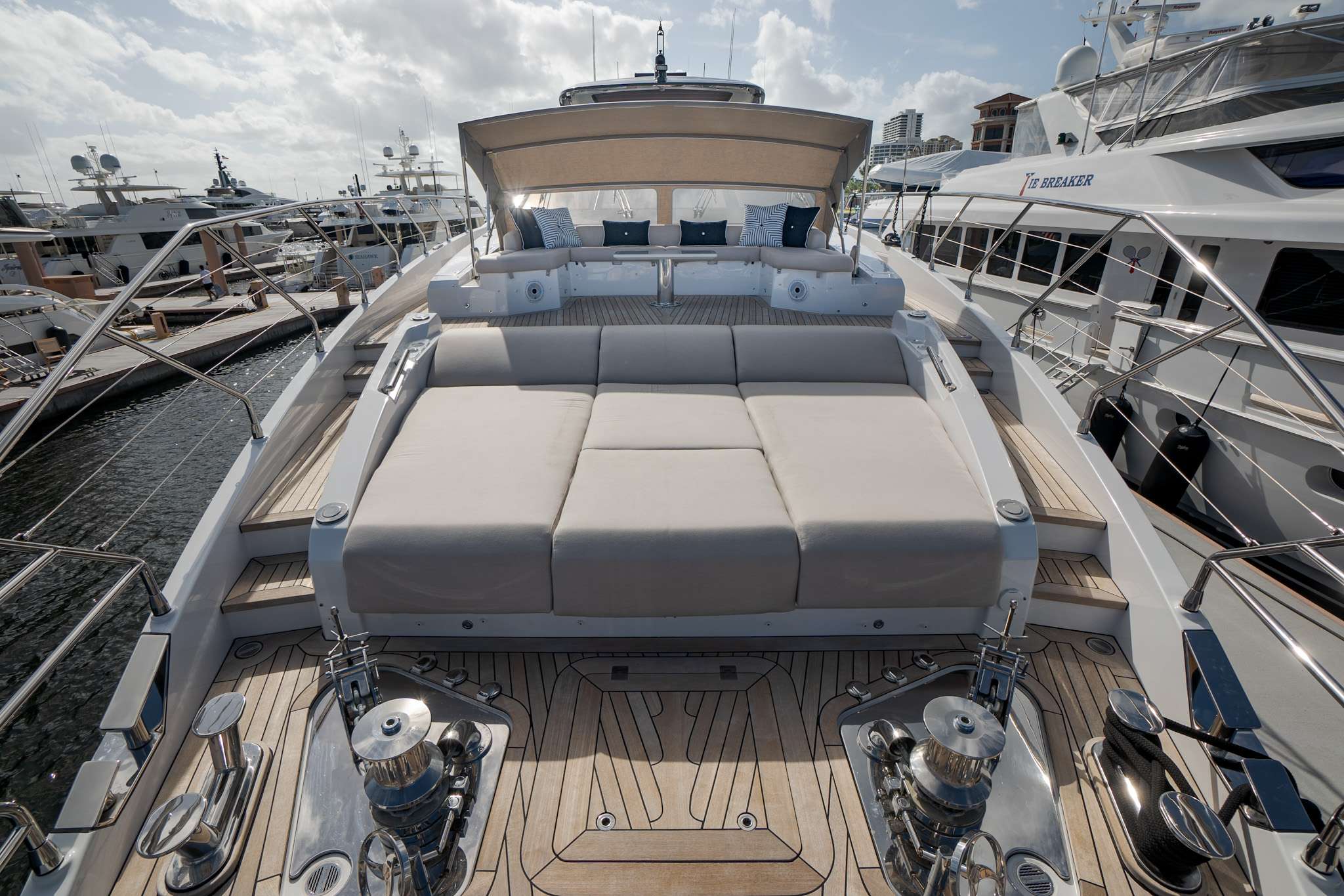 Luxury Crewed Motor Yacht SEA OWL photo 3