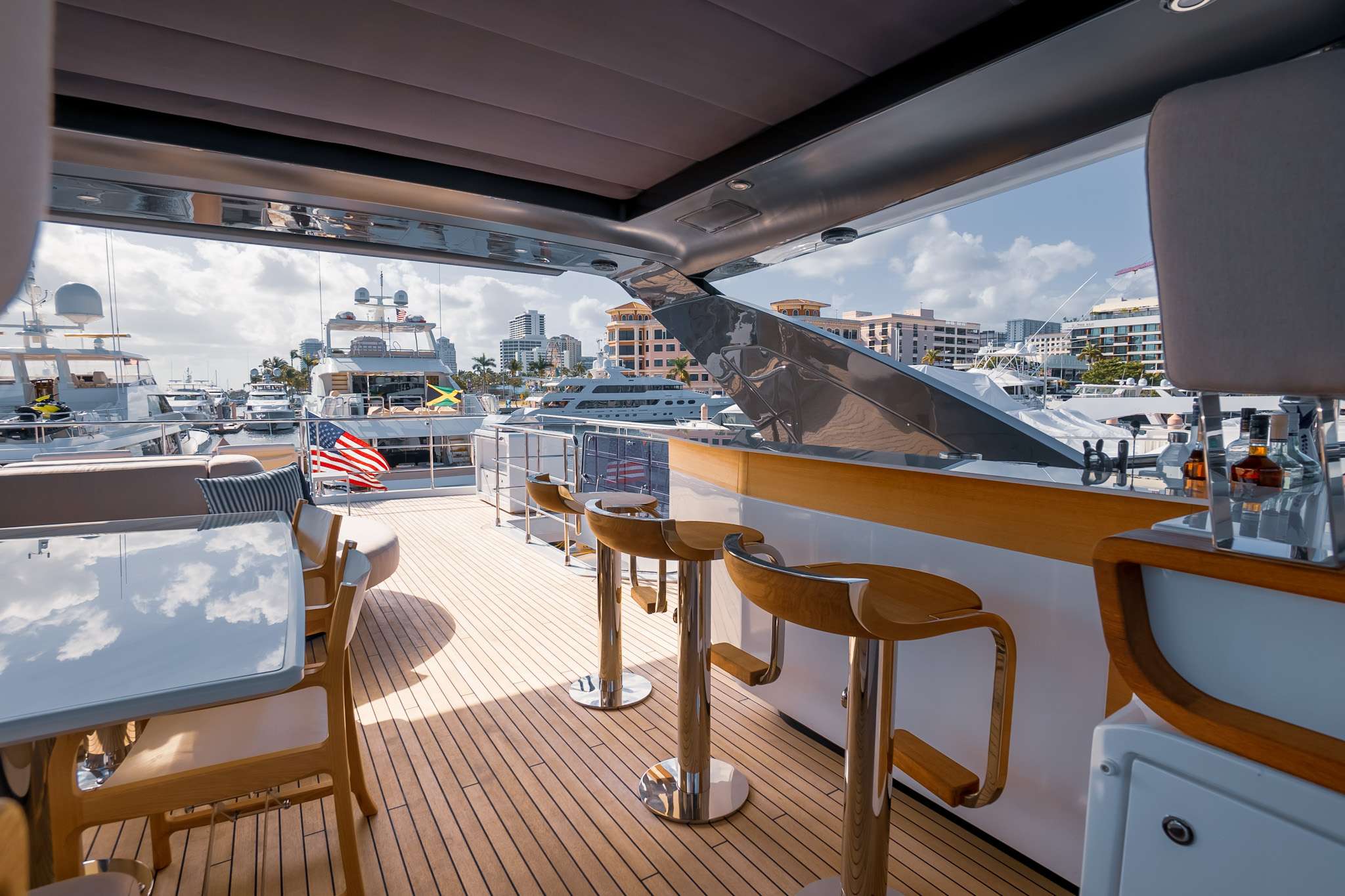 Luxury Crewed Motor Yacht SEA OWL photo 6