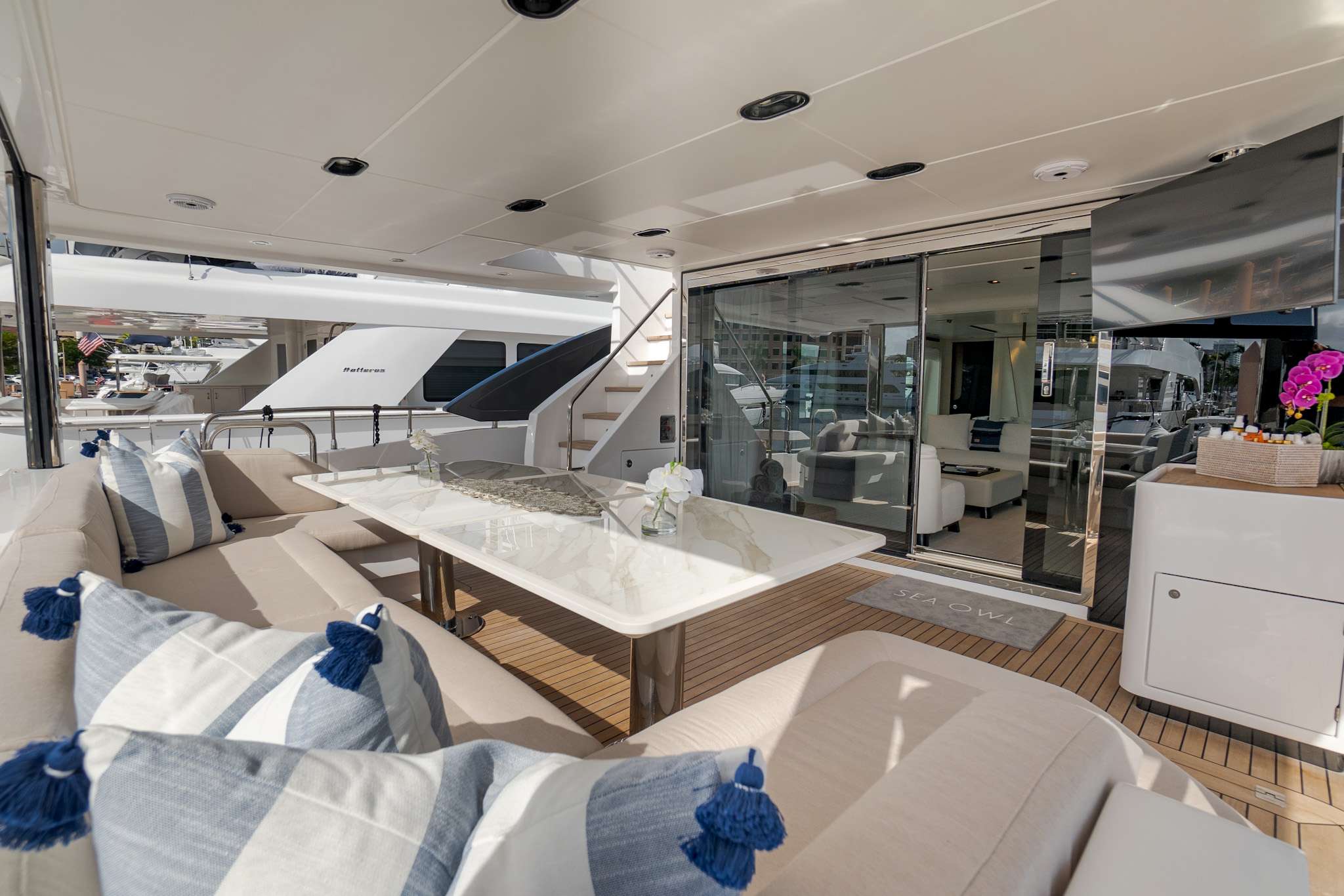 Luxury Crewed Motor Yacht SEA OWL photo 8