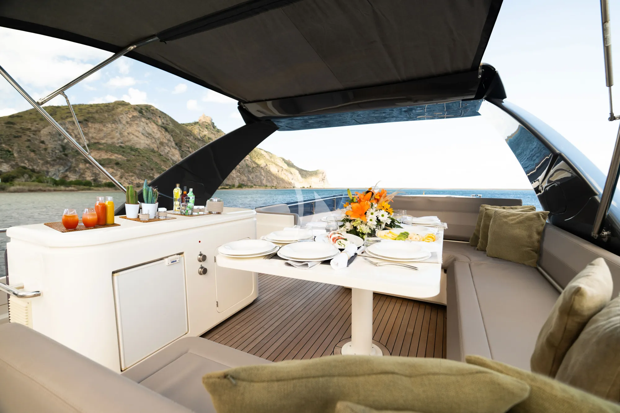 Crewed Motor Yacht SEA SONS photo 7