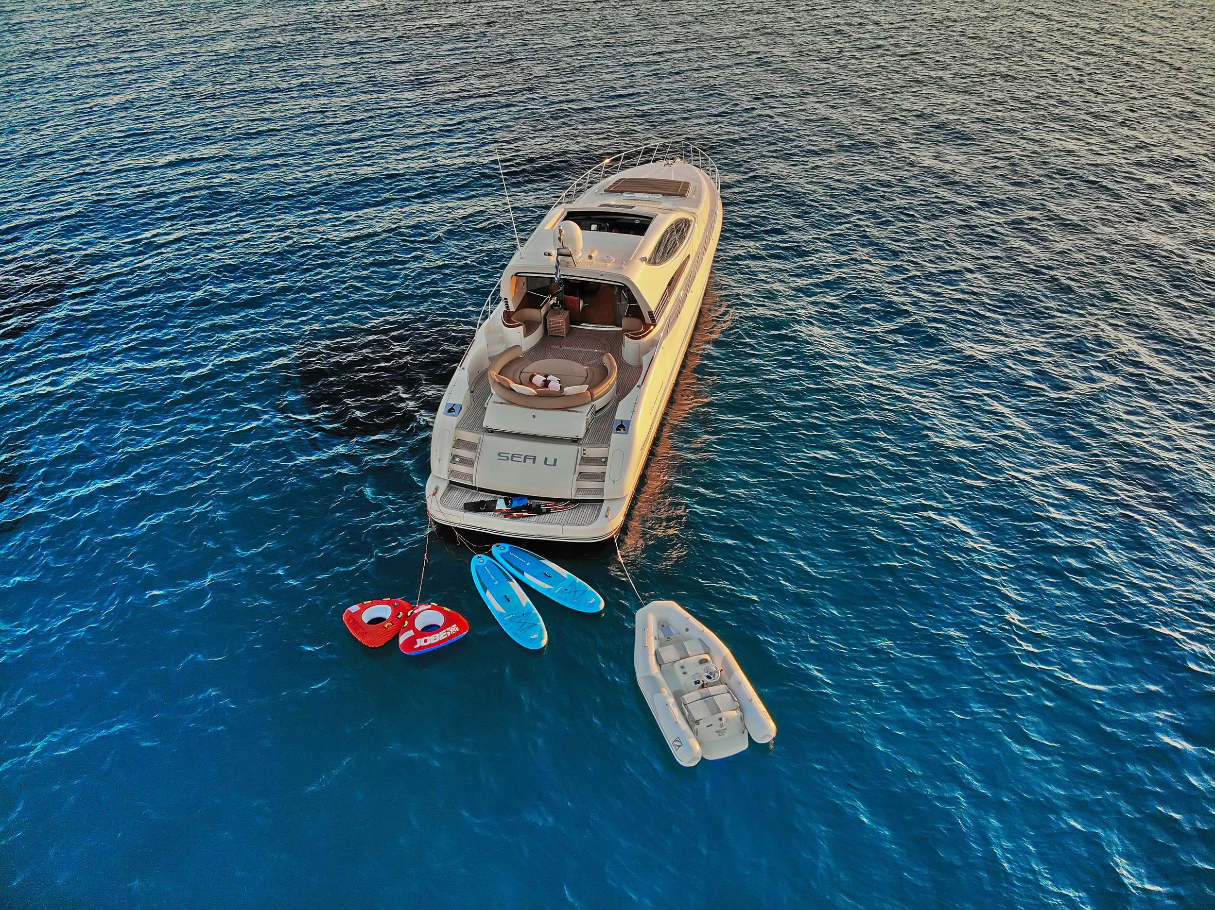 Crewed Motor Yacht SEA U photo 4