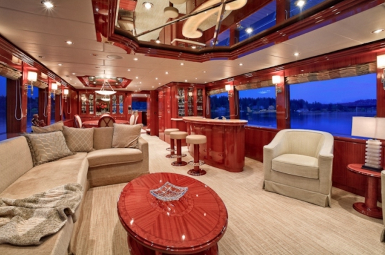 Luxury Crewed Motor Yacht SEA VENTURE photo 5