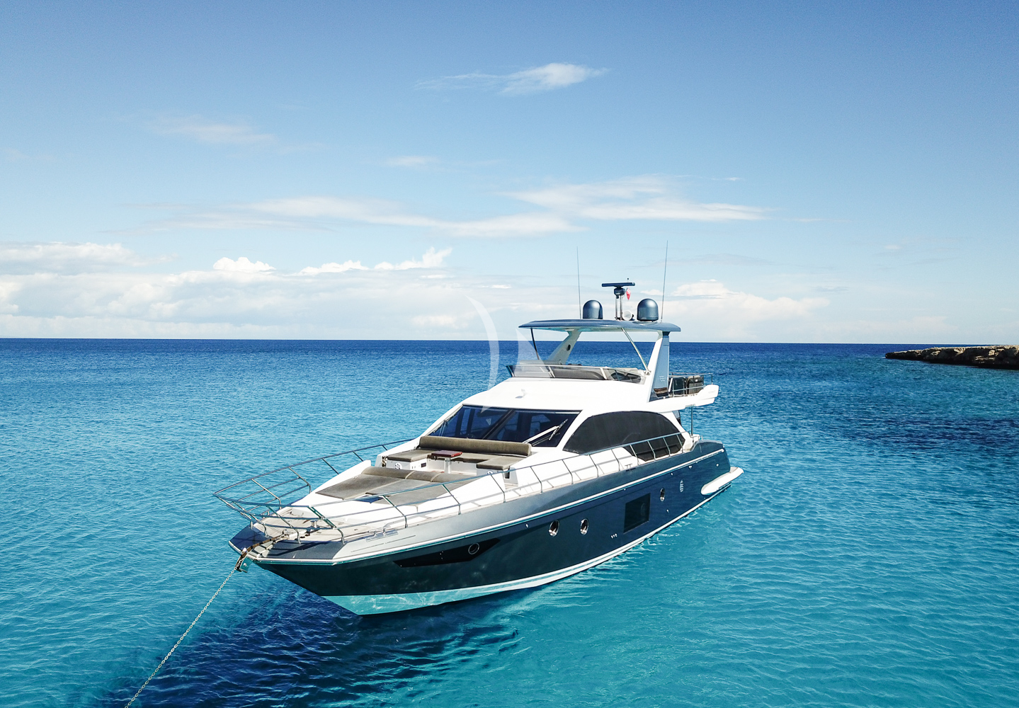 Crewed Motor Yacht SEA YA photo 3