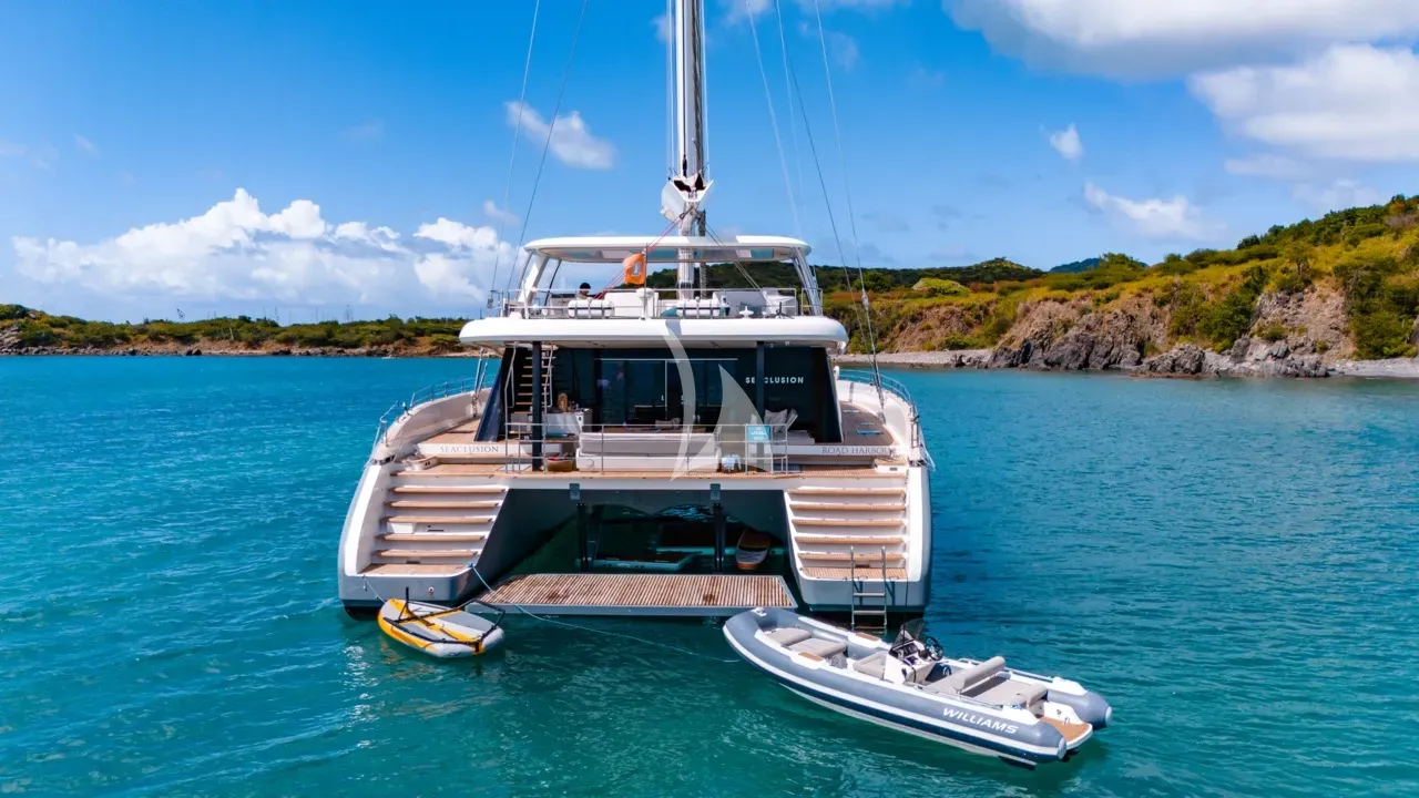 Luxury Crewed Catamaran SEACLUSION photo 3