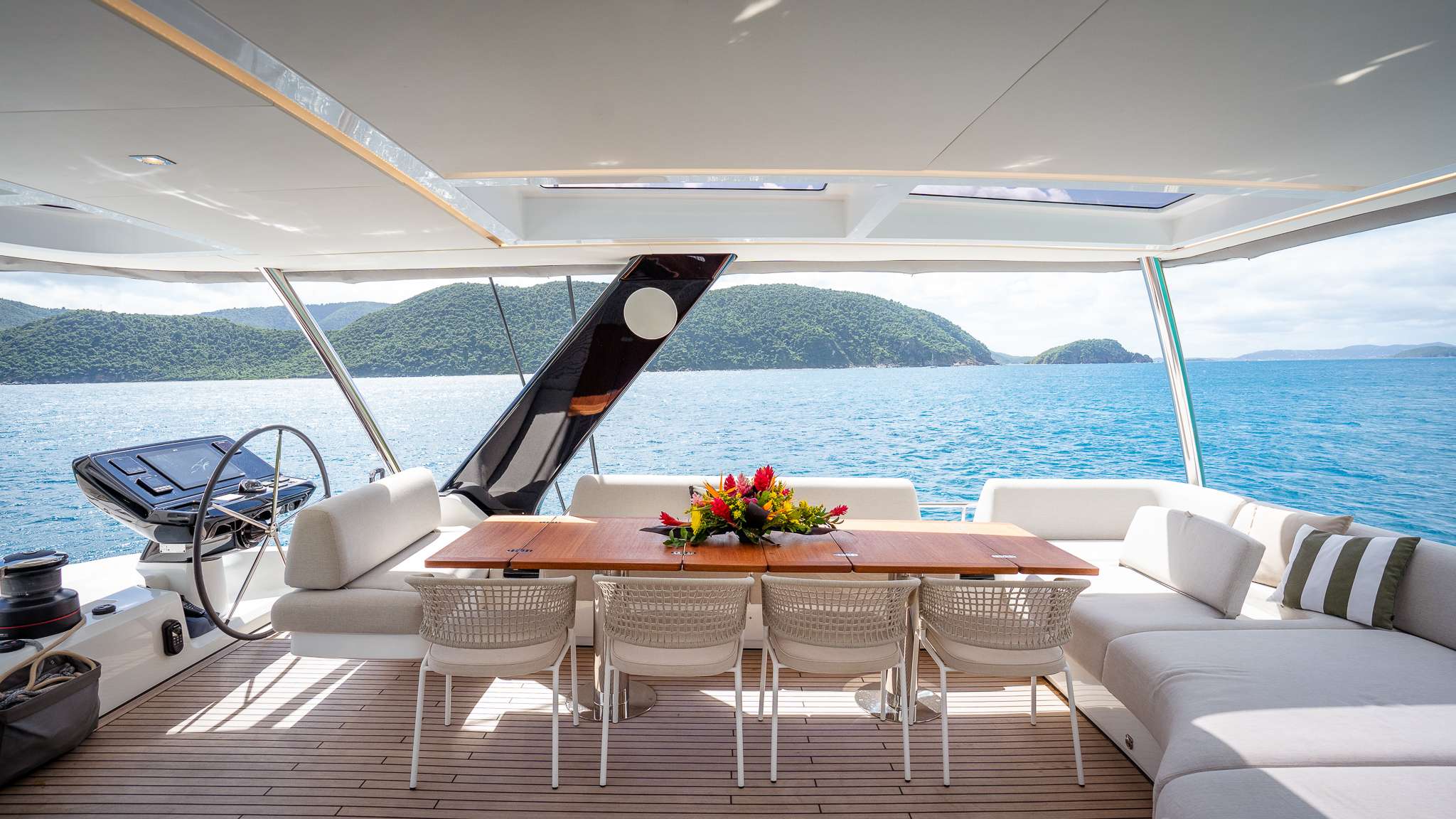 Crewed Catamaran SEAHOME II photo 6