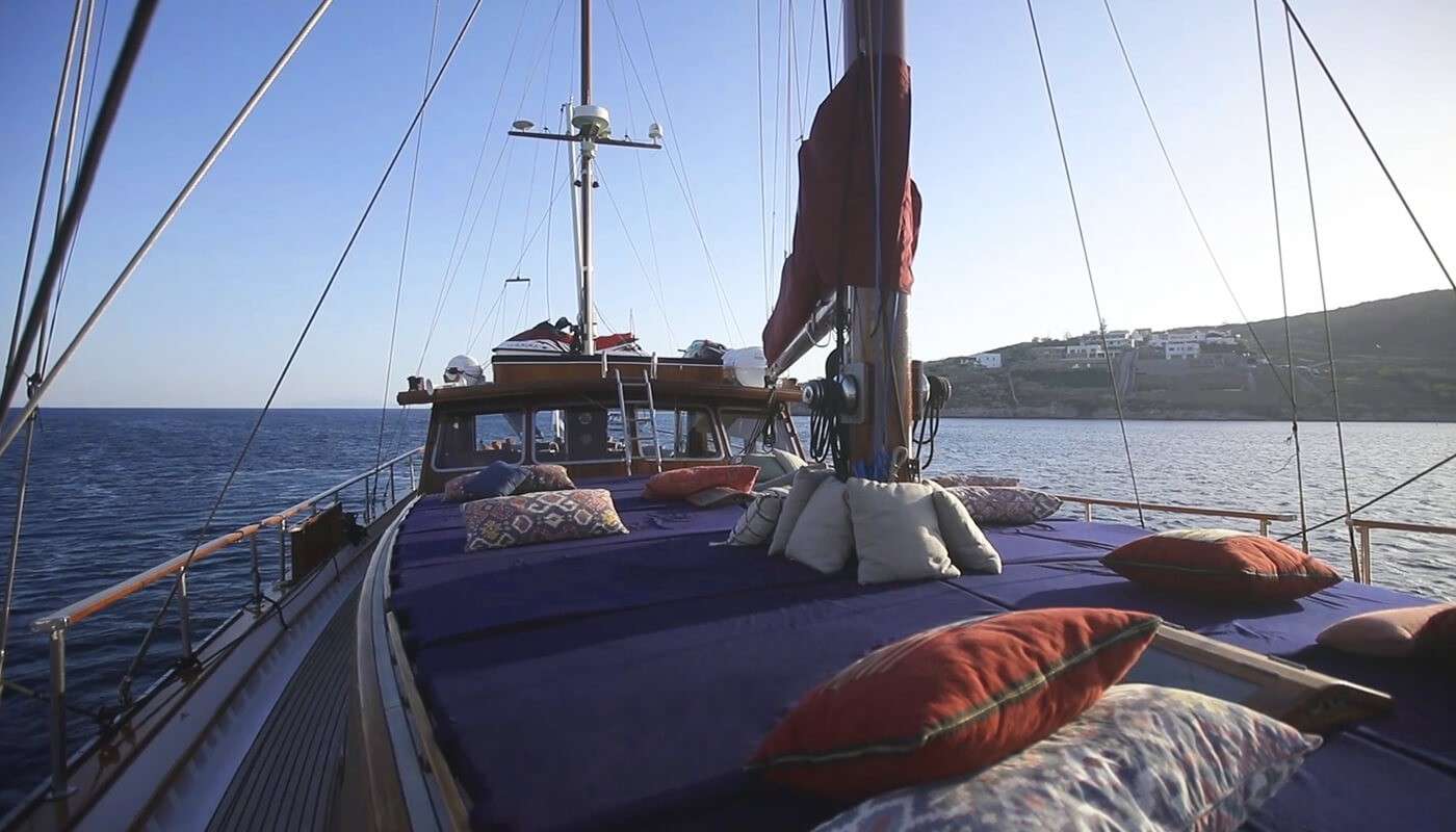Crewed Sailing Yacht SEATZEN photo 4