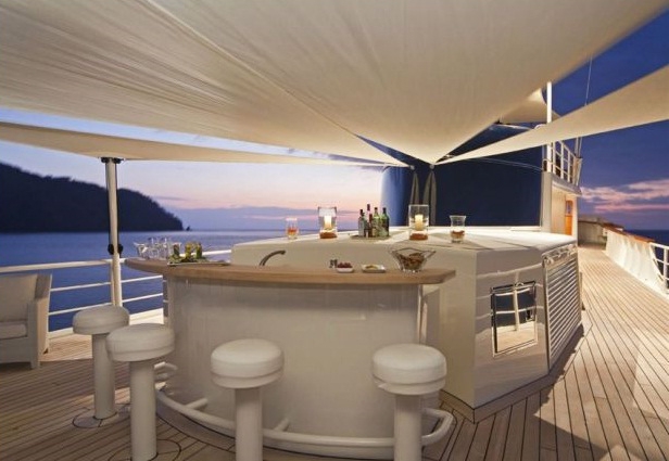 Luxury Crewed Motor Yacht SEAWOLF photo 6