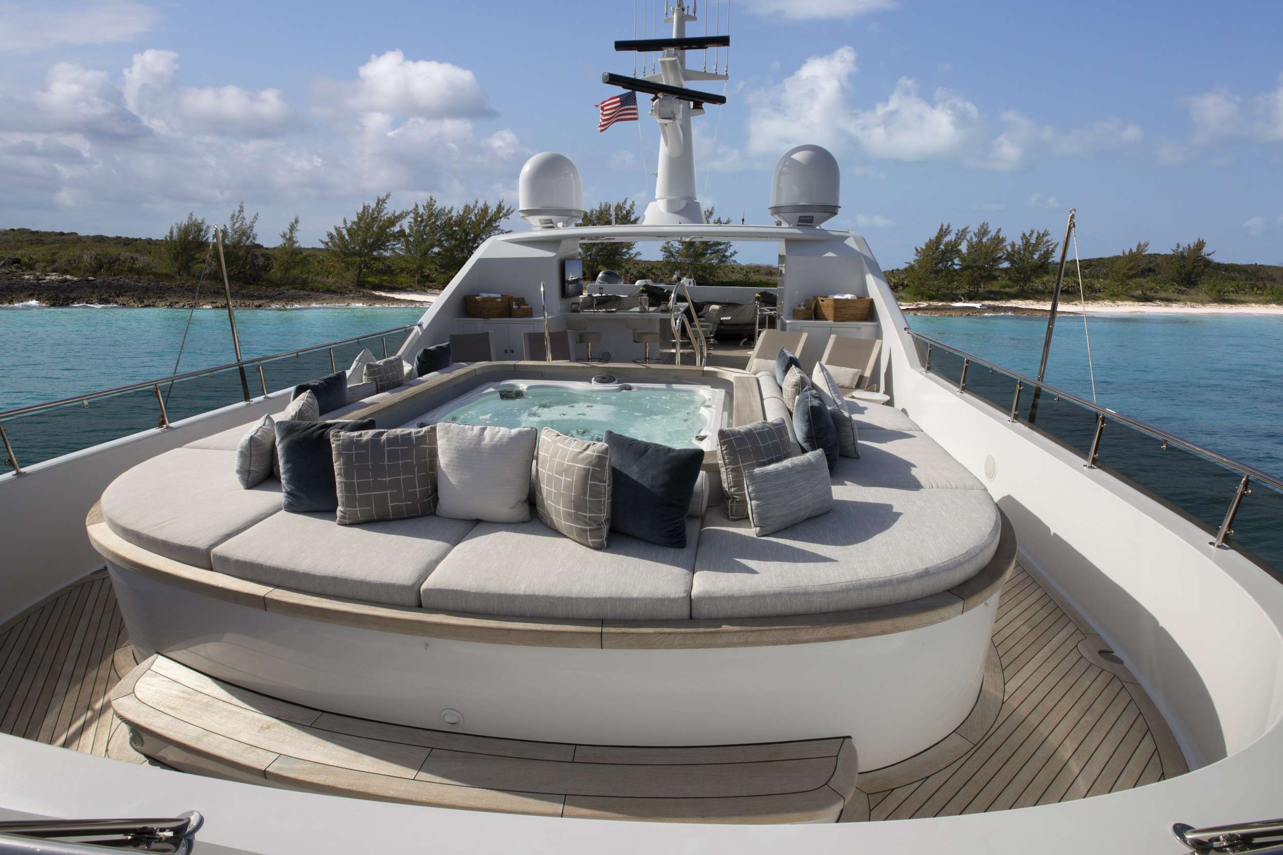 Luxury Crewed Motor Yacht SECOND LOVE photo 3