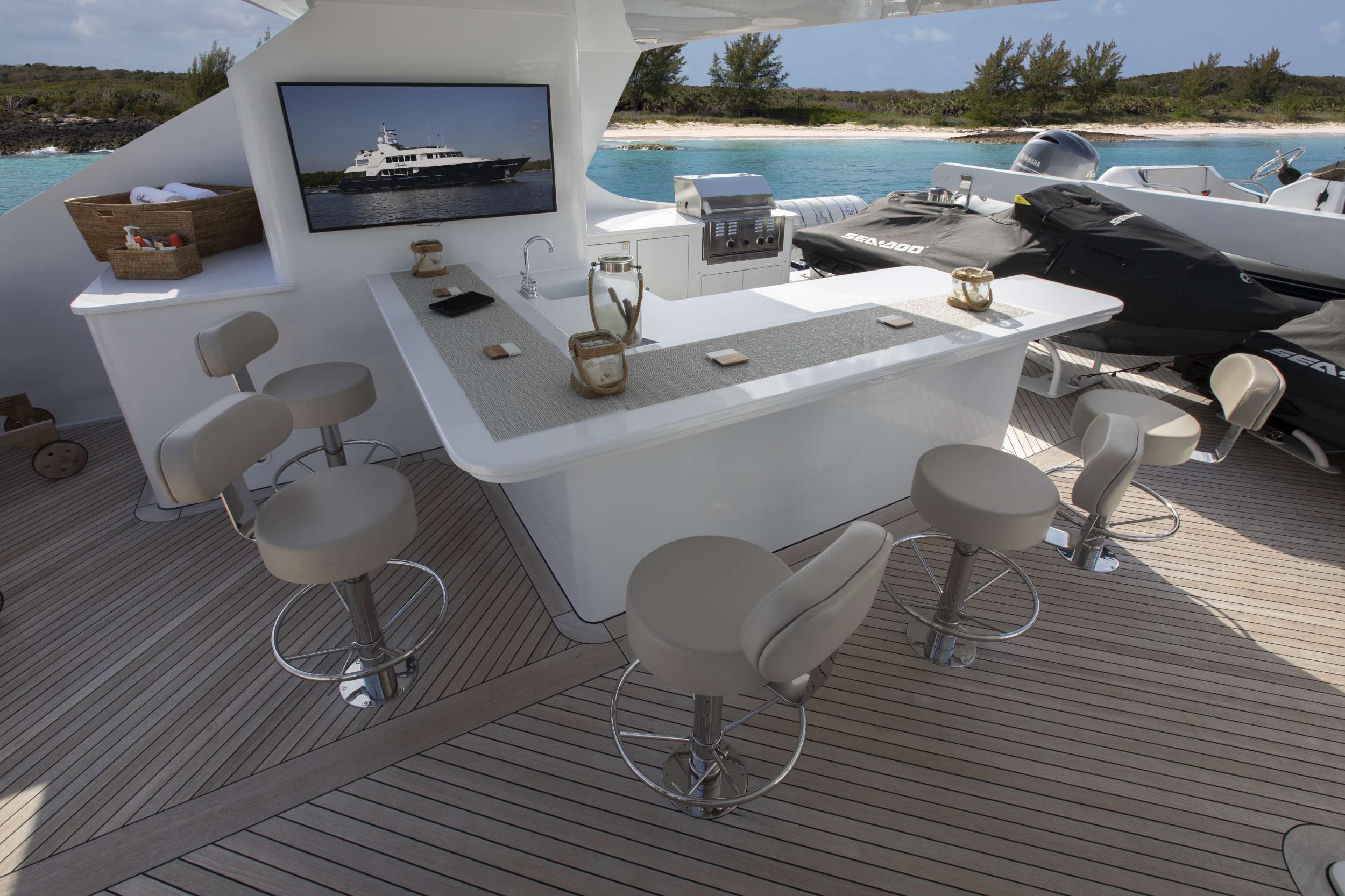 Luxury Crewed Motor Yacht SECOND LOVE photo 4