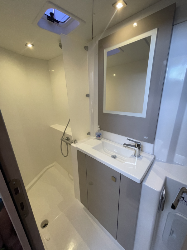 Bareboat Catamaran SECOND WIND photo 8