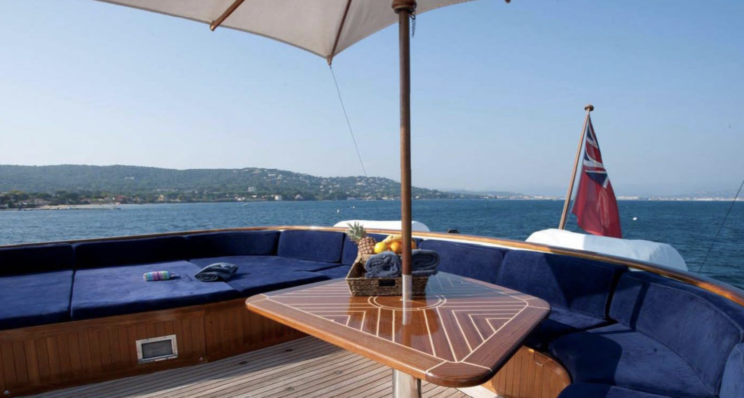 Luxury Crewed Motor Yacht SECRET LIFE photo 3