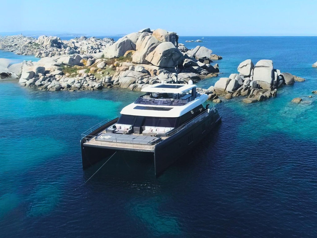 Luxury Crewed Power Catamaran SEIYA photo 4