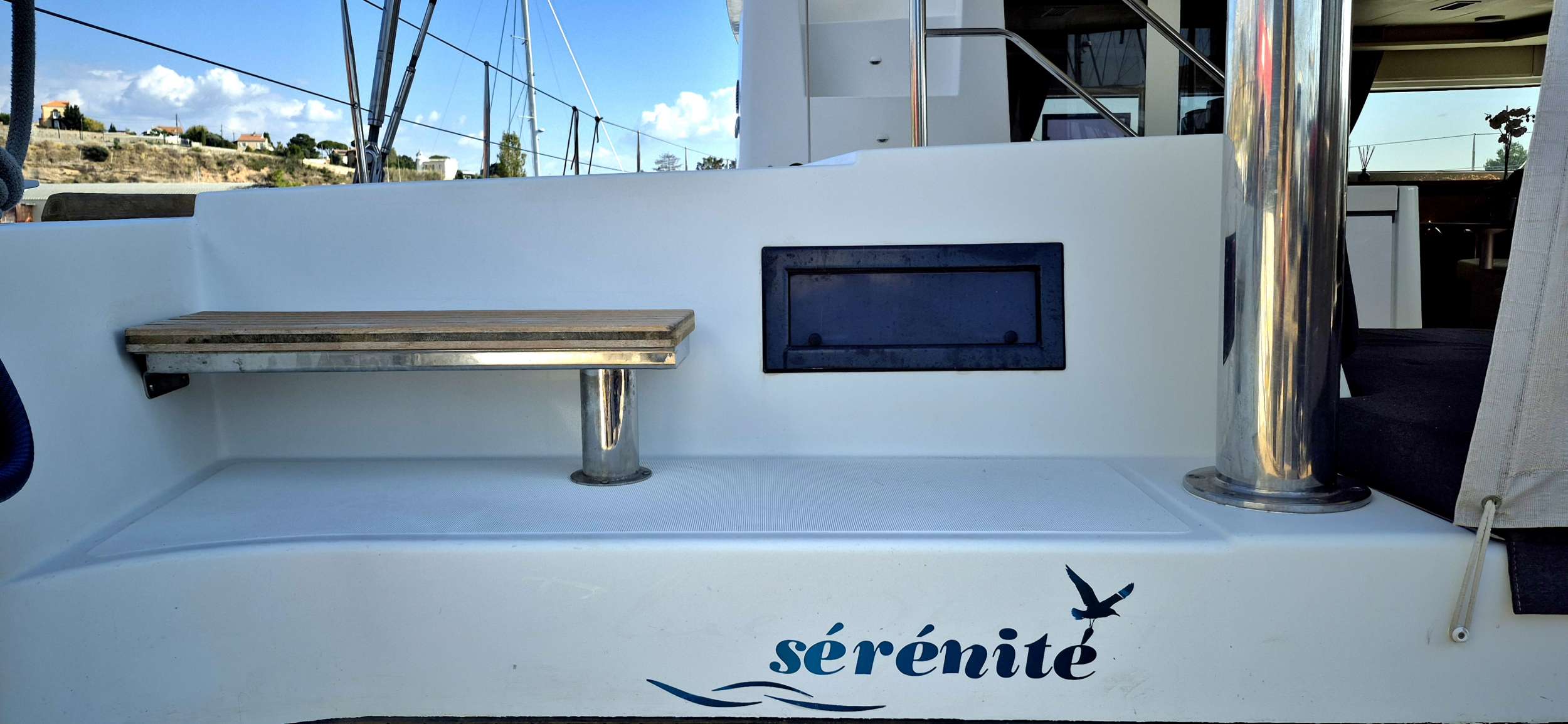 Crewed Catamaran SÉRÉNITÉ photo 5