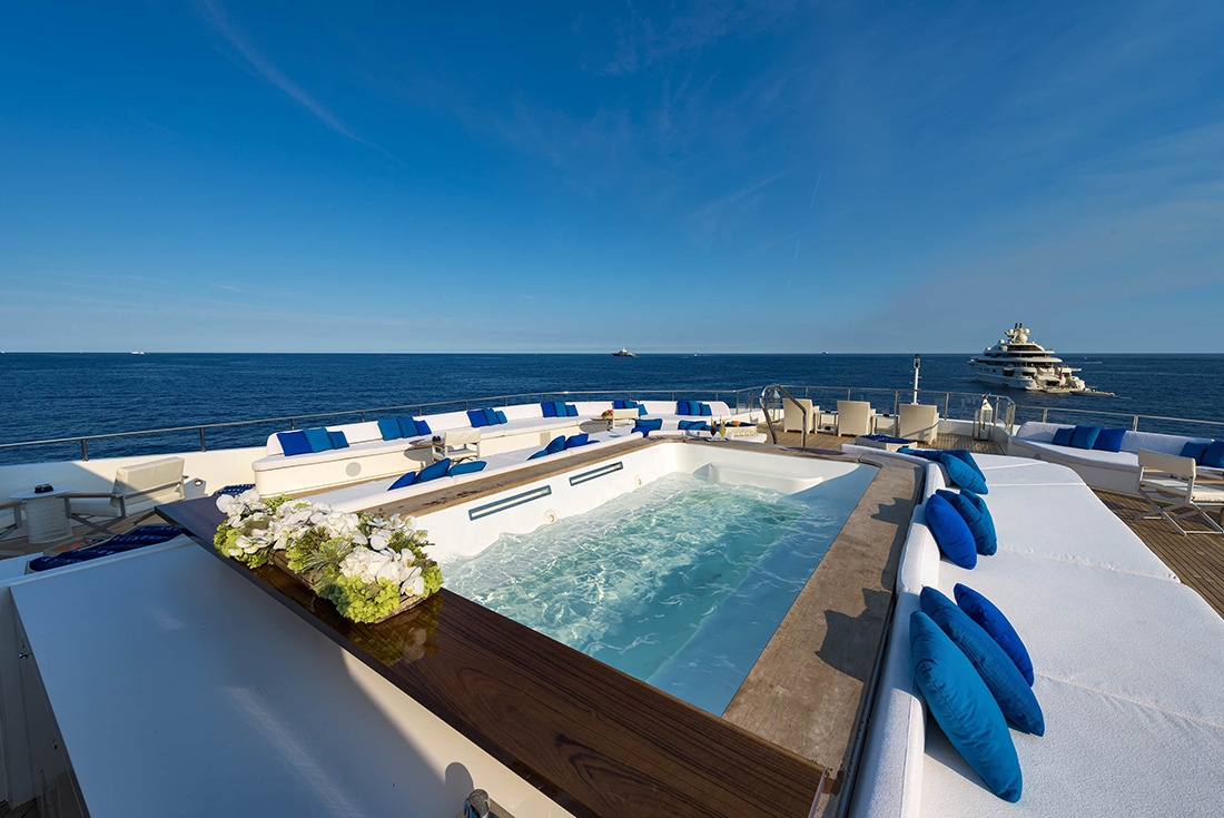 Luxury Crewed Motor Yacht MARQUISE photo 5